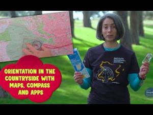 Orientation in the field with map, compass and apps