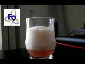 Experimentos Caseros de Química: Descomponiendo Agua Oxigenada