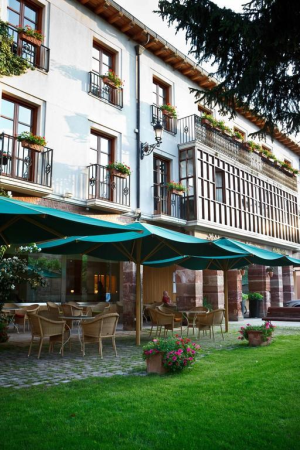 Hotel Echaurren Relais & Châteaux