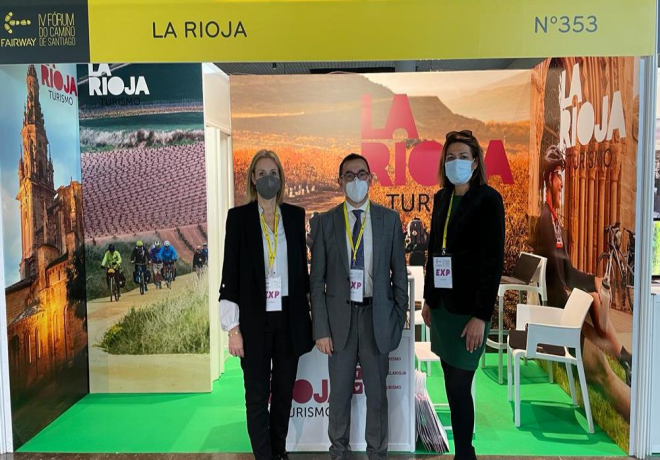 El director general de Turismo, Ramiro Gil, ha visitado la IV Feria Fairway en Santiago de Compostela donde el Gobierno de La Rioja presenta su oferta turística