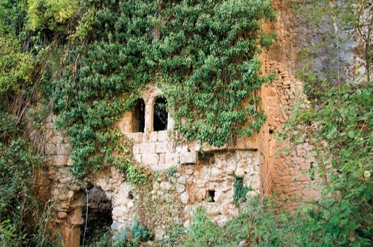 Fortificación rupestre de Castañares de las Cuevas