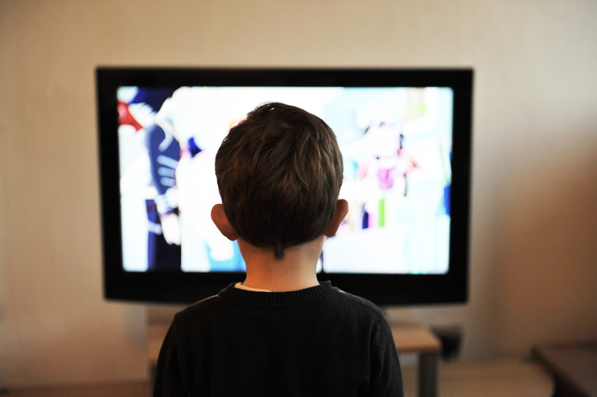 niños-tv-niño-televisión-casa niños-tv-niño-televisión-casa