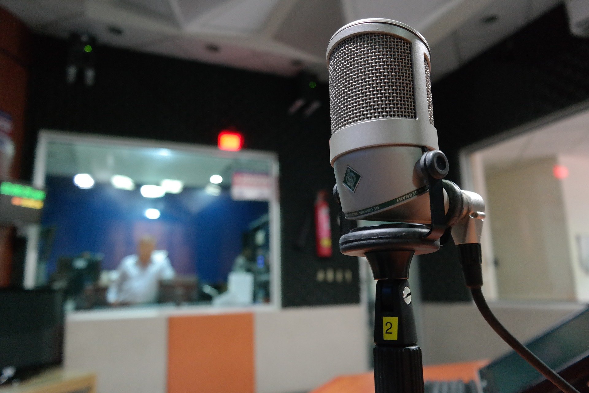 microfono-estudio-radio-radioenvivo microfono-estudio-radio-radioenvivo