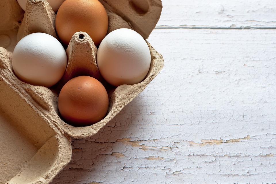 Huevos Imagen de un cartón con huevos