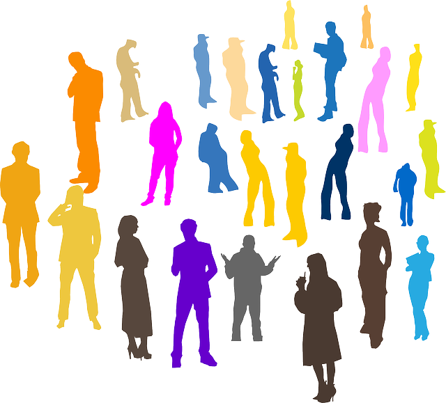 Siluetas de gente diferente
