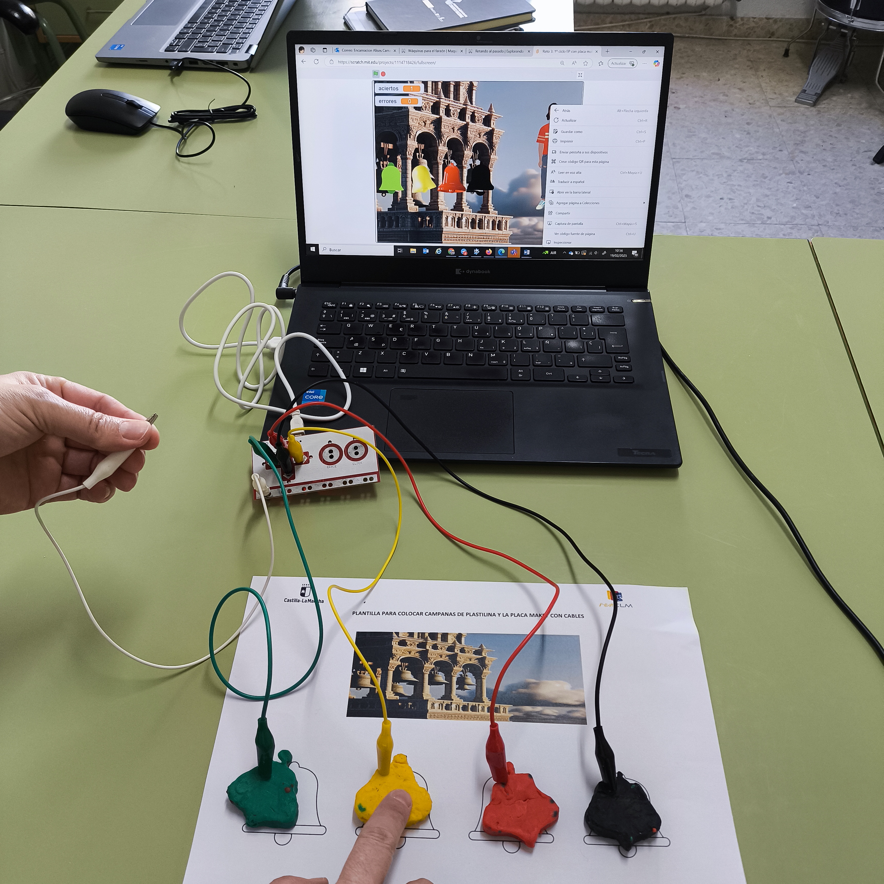 Foto placa makey makey campanas