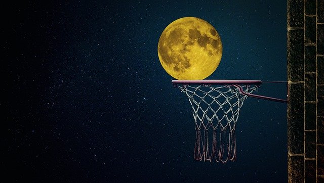 Luna encestada Luna